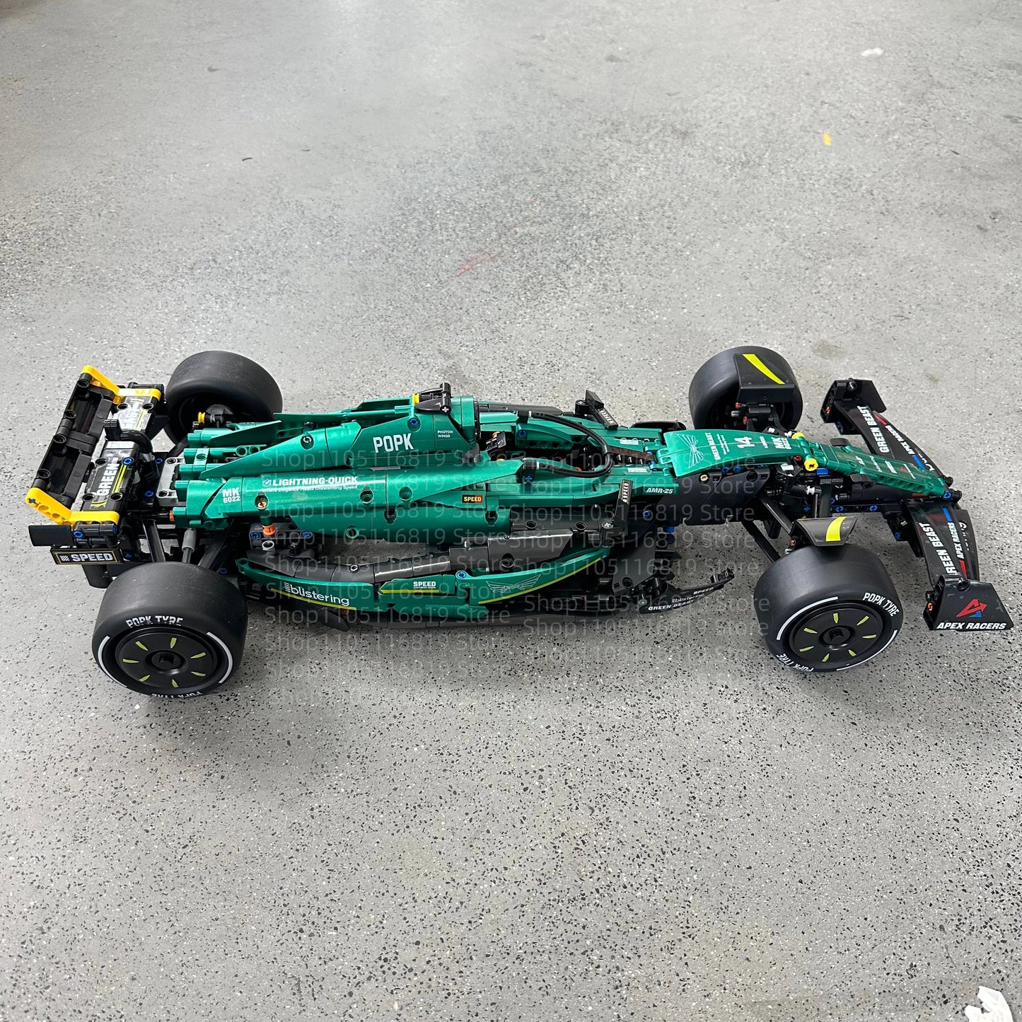 Martin AMR24 Race Car (1912PCS)